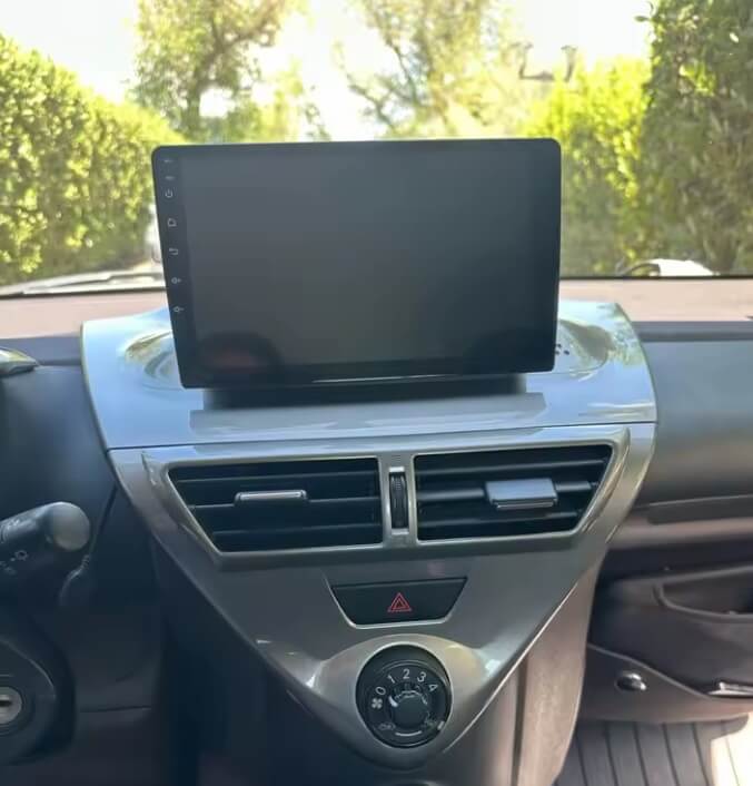 – típus specifikus autóhifi Toyota IQ (2008-2016) 9